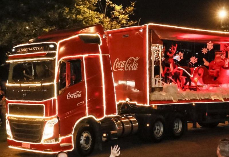 Caravana de Natal da Coca-Cola em Santos e São Vicente - Revista Nove