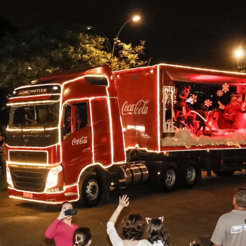Caravana de Natal da Coca-Cola em Santos e São Vicente - Revista Nove