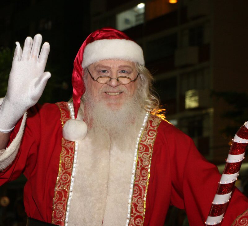 Papai Noel em Santos e região - Revista Nove - Parada de Natal2