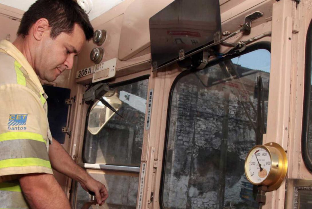 passeio-de-bonde-japones-francisco-arrais