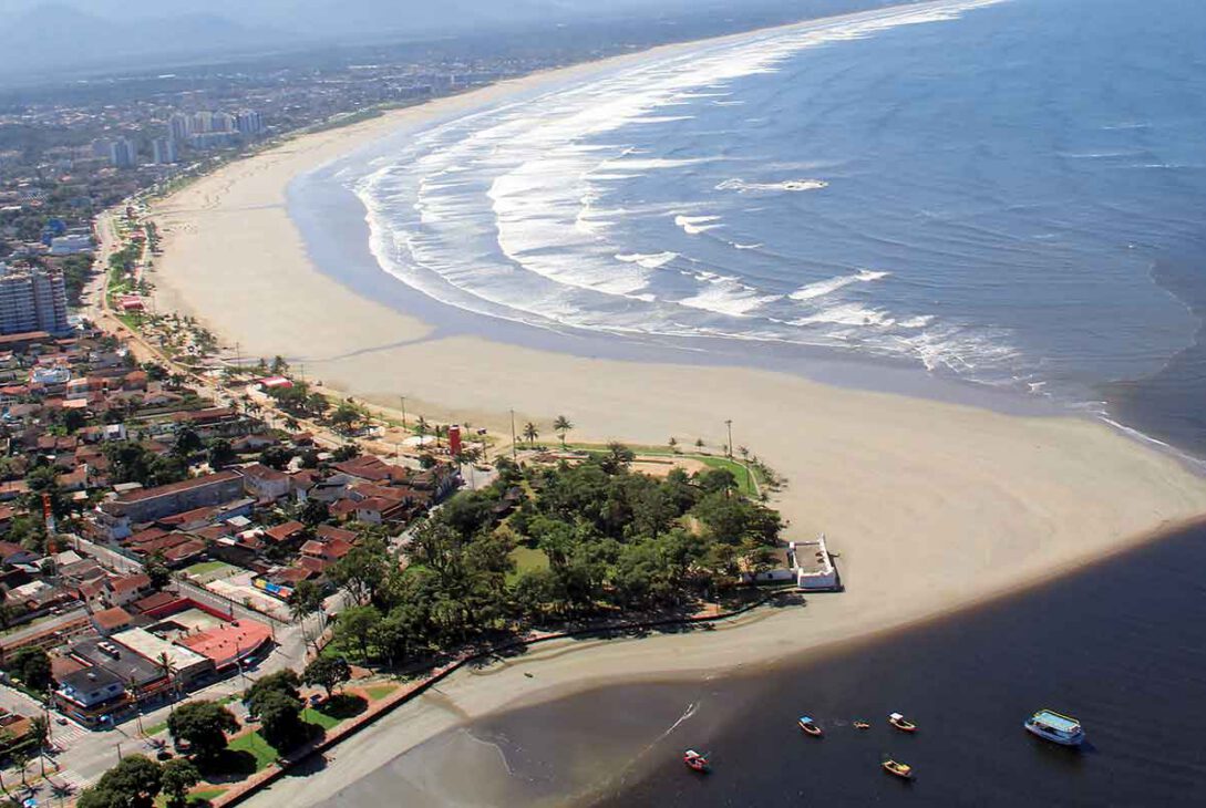 Praia-da-enseada-turismo-em-bertioga-visite-bertioga