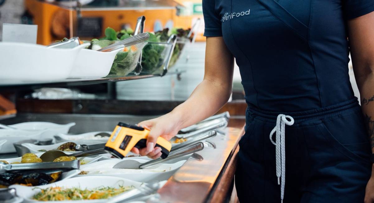 Tem um termômetro na minha cozinha